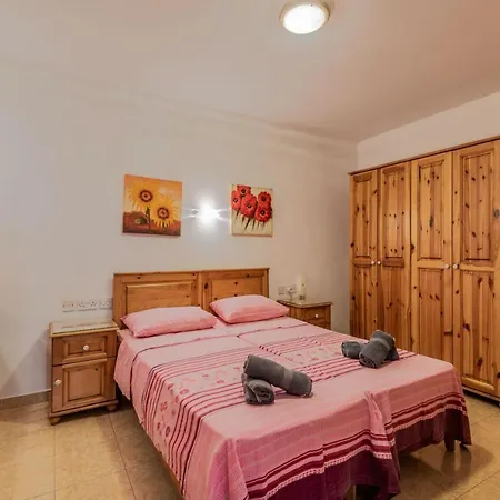 Apartment Getawaysmalta - Harbour Lights Seafront 2-bedroom In St Paul's Bay *